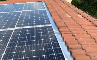 Travaux d’étanchéité de toiture avec panneaux solaires à Coise